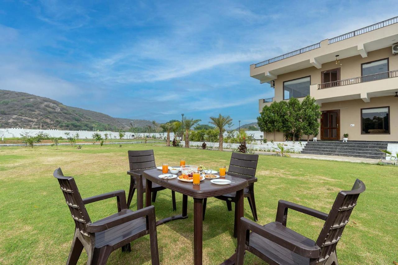 Brookvale Manor By Stayvista - Private Pool Haven With Endless Views & Indoor Fun Sohna Kültér fotó