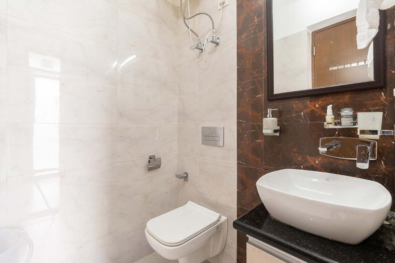 Brookvale Manor By Stayvista - Private Pool Haven With Endless Views & Indoor Fun Sohna Kültér fotó